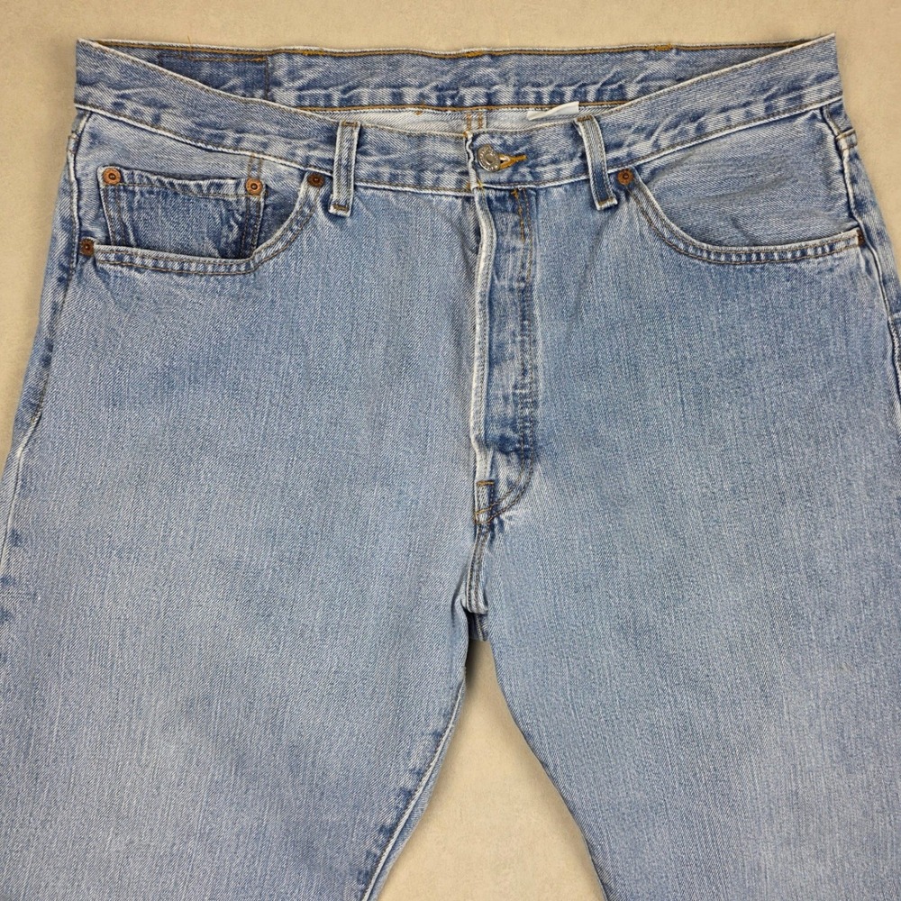 Levi Strauss Co Mens Jeans 501 Button Fly Blue Light Wash Y2K Distressed 38x32 - Picture 4 of 14